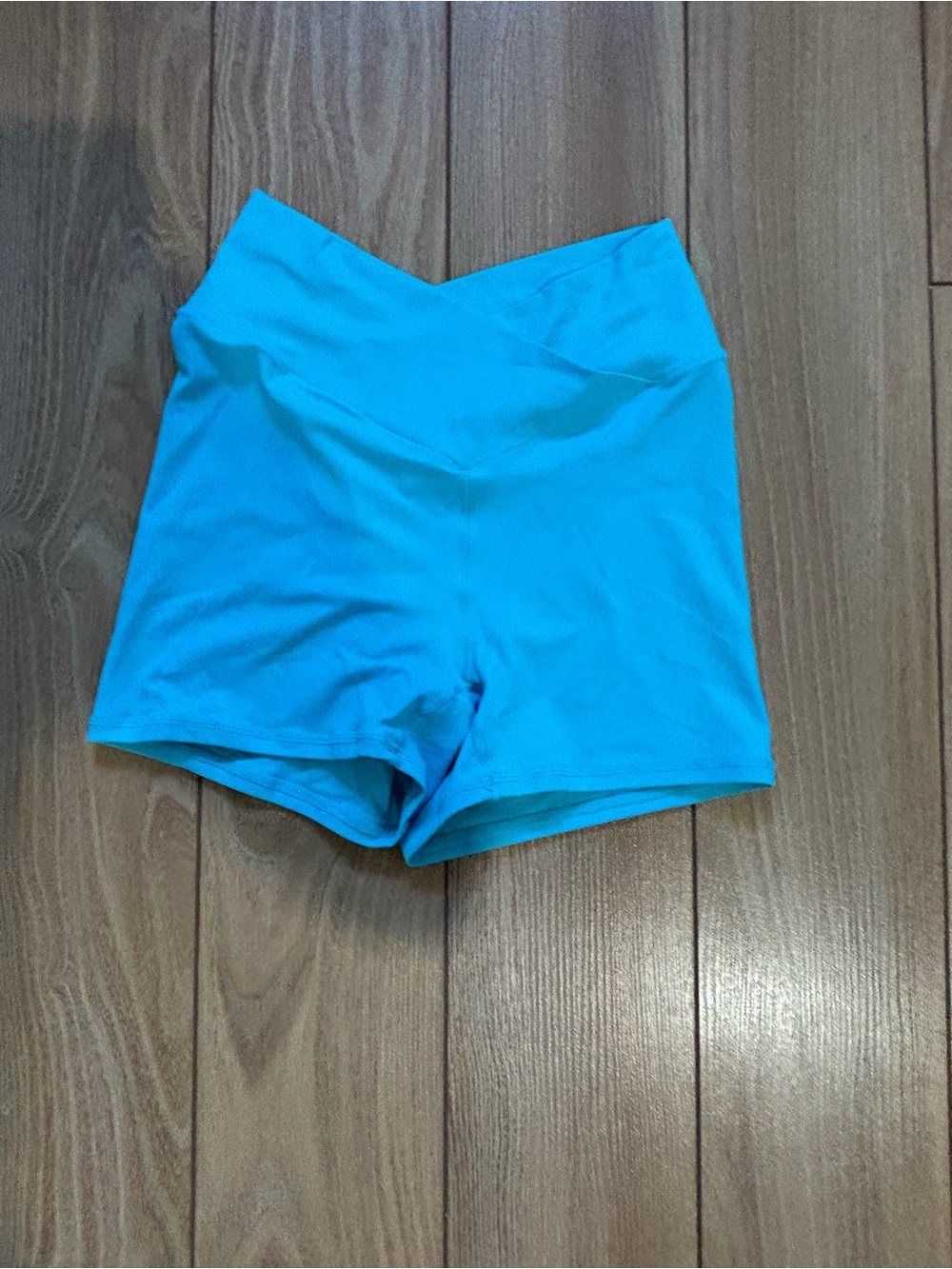 HALARA Turquoise V-Waist Bike Shorts